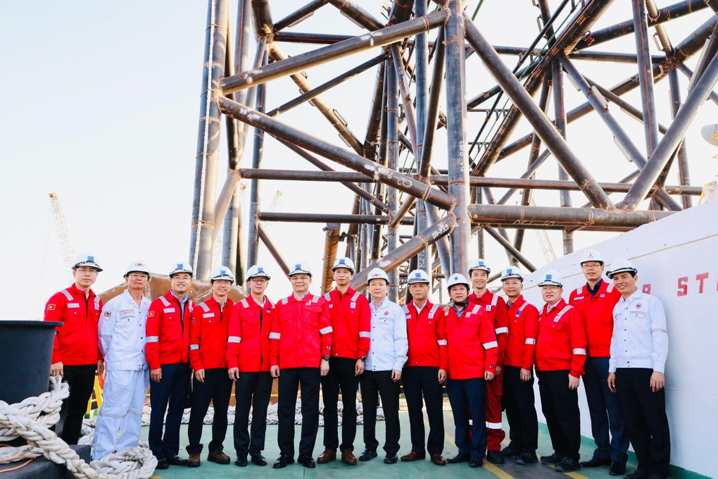 Khởi công thi công biển, ghi nhận 2,3 triệu giờ an toàn Dự án mỏ Đại Hùng pha 3 - 1
