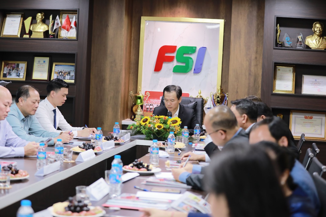FSI vinh dự được tiếp đón đoàn đại biểu Bộ Công thương Lào thăm quan và làm việc