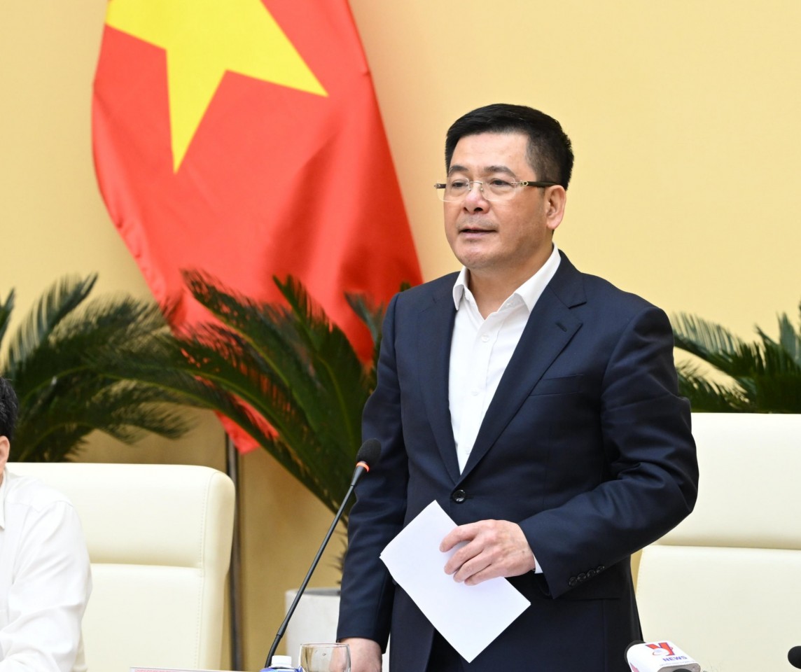 Bộ trưởng Bộ Công Thương Nguyễn Hồng Diên phát biểu tại Hội thảo