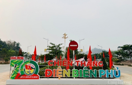 Điện Biên Phủ rực rỡ cờ hoa trước ngày lễ lớn