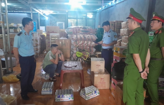 Bắc Giang: Xử lý hộ kinh doanh thực phẩm nhập lậu