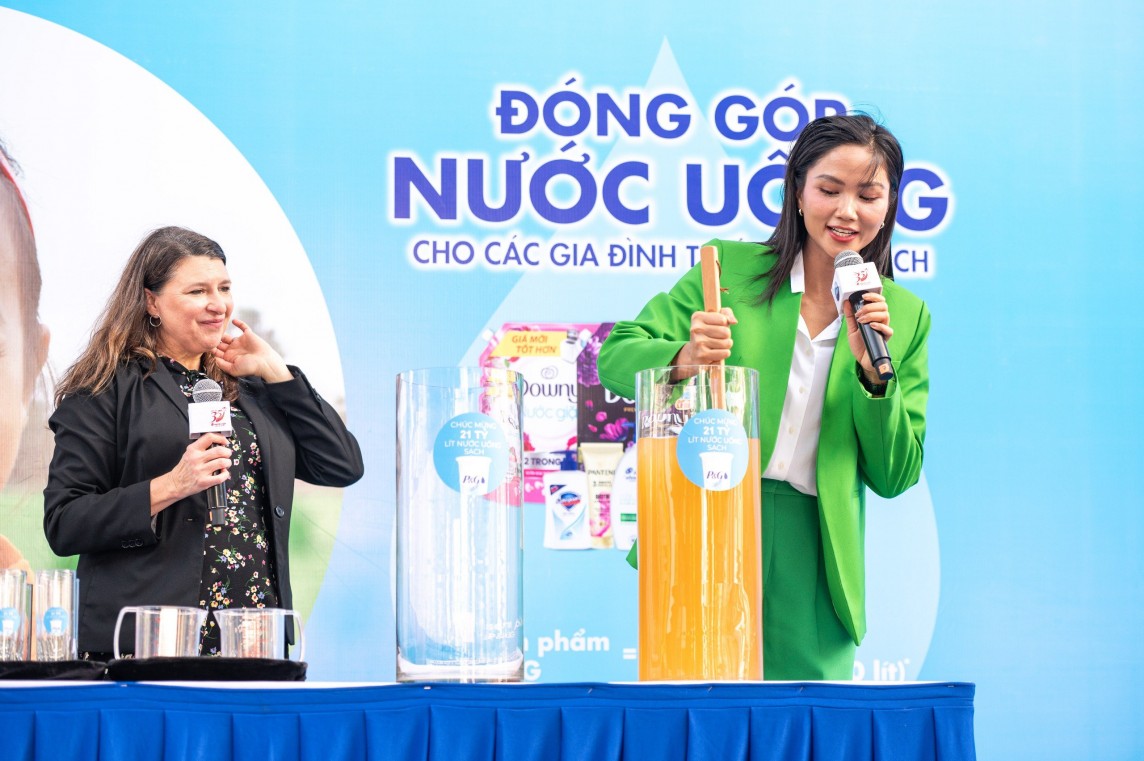 Công ty P&G Việt Nam cùng Saigon Co.op mang nước uống sạch đến cộng đồng