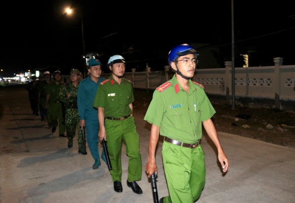 Lực lương Công an tỉnh Bạc Liêu  phối hợp các lực lượng Quân sự, Biên phòng tăng cường tuần tra địa bàn.