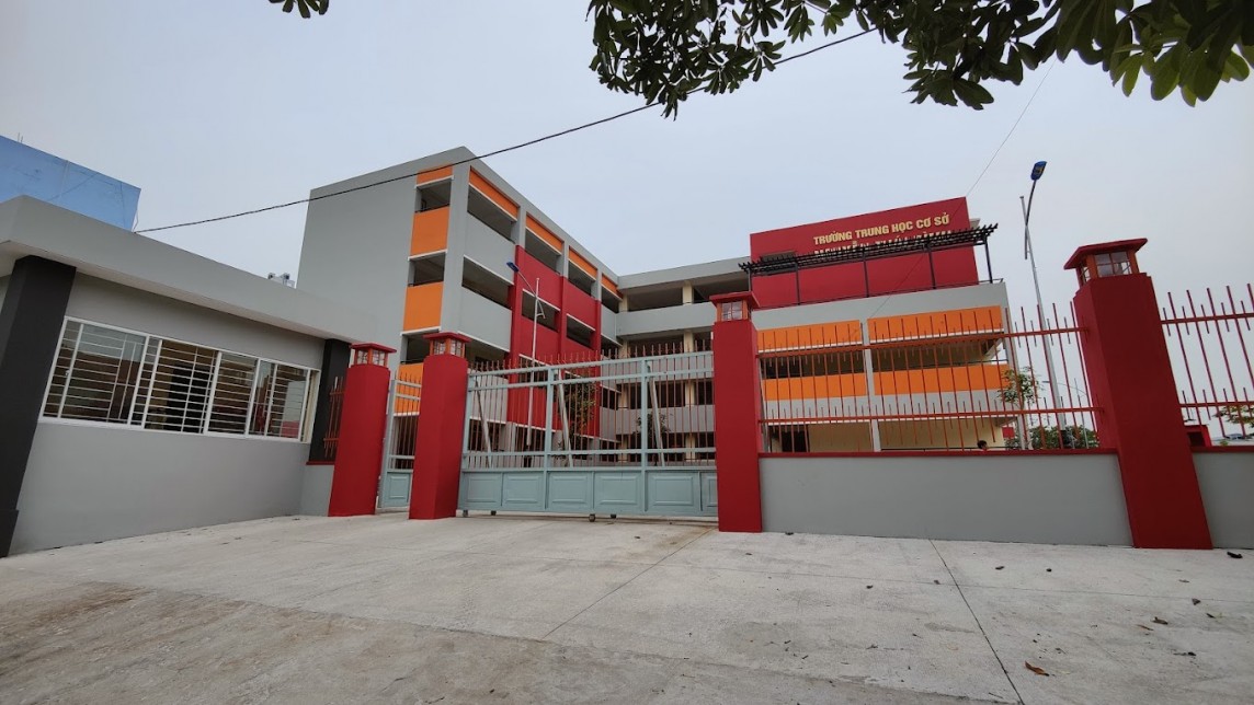 Trường THCS Nguyễn Thái Bình vừa được khánh thành tháng 1.2024 Ban Quản lý