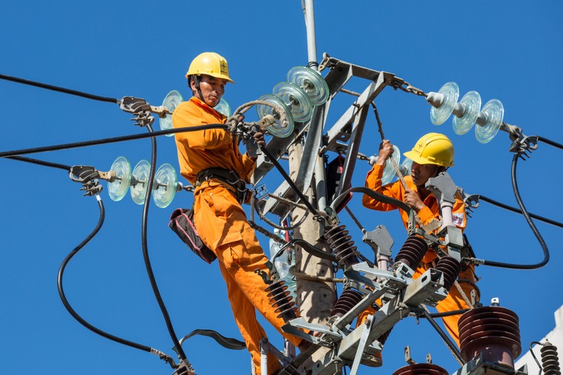 Tiêu thụ điện và công suất hệ thống đạt kỷ lục mới, EVN khuyến cáo tiết kiệm điện