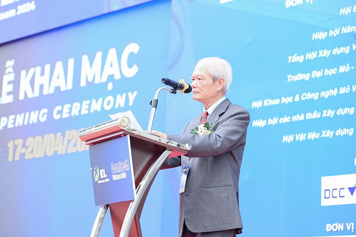 Ông Tống Văn Nga - Chủ tịch Hội Vật liệu xây dựng Việt Nam phát biểu tại buổi lễ.