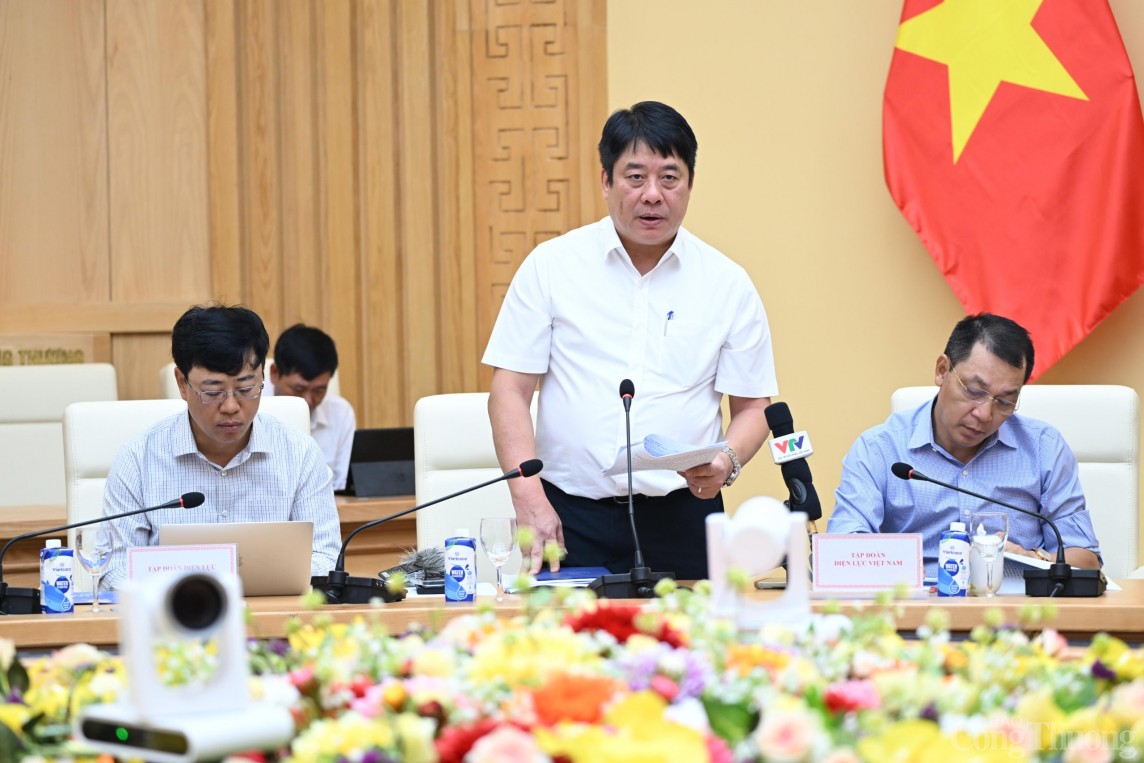 Chùm ảnh: Bộ trưởng Nguyễn Hồng Diên chủ trì cuộc họp giao ban các dự án đường dây 500kV mạch 3