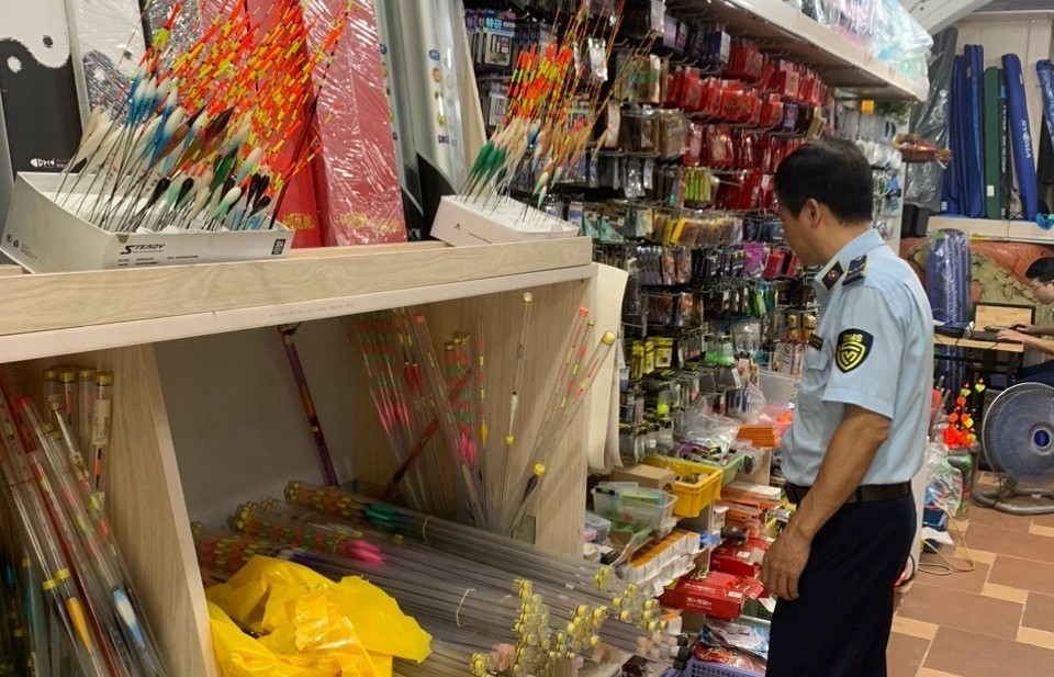 Bắc Giang: Tịch thu hơn 1.000 sản phẩm đồ câu cá nhập lậu