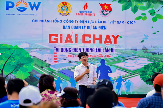 Đồng chí Trần Quang Thiên - Phó Giám đốc, Chủ tịch Công đoàn PV Power Project phát biểu tại buổi lễ.