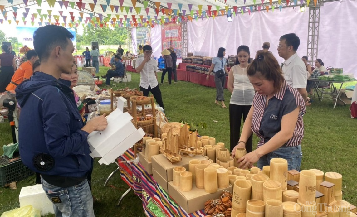 Thanh Hóa: Hàng loạt sản phẩm OCOP hội tụ tại Phiên chợ thực phẩm an toàn năm 2024
