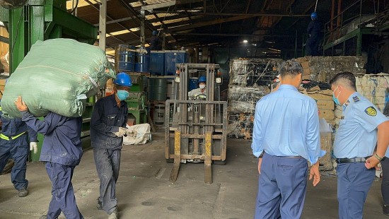 TP. Hồ Chí Minh: Tiêu hủy hơn 62.000 sản phẩm hàng hóa vi phạm