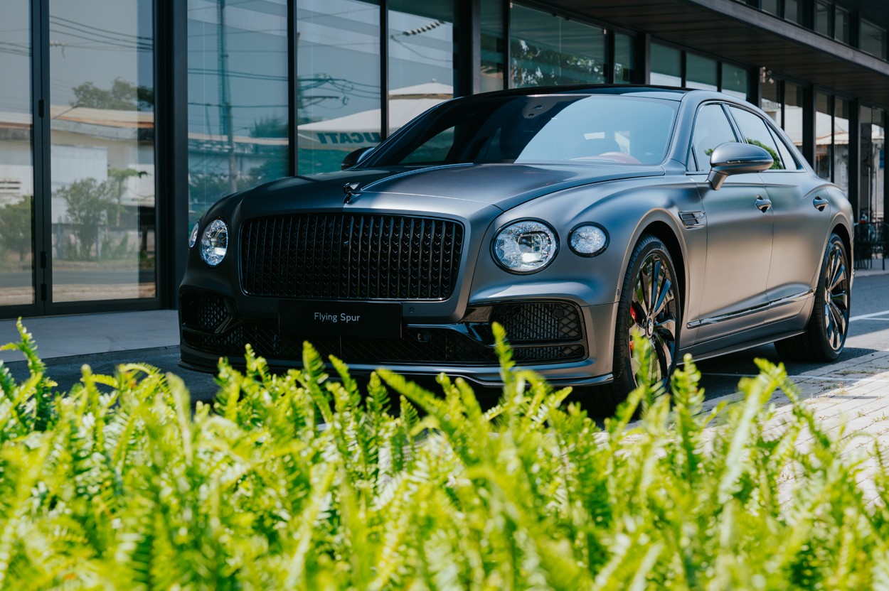 Động cơ V8 4.0L tăng áp kép - Dấu ấn một thập kỷ thành công của Bentley