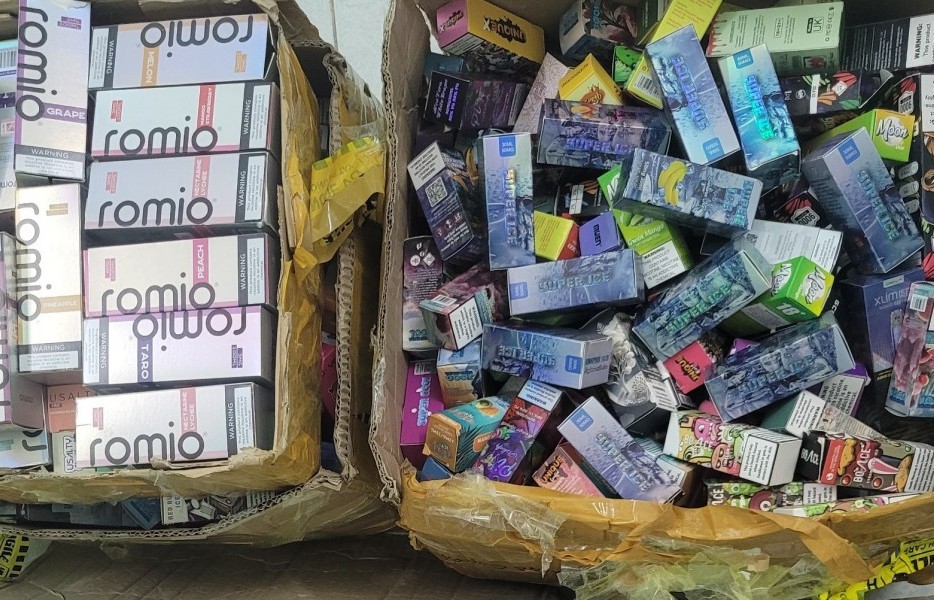 Lào Cai: Tạm giữ lô phụ kiện thuốc lá điện tử vi phạm gần 130 triệu đồng
