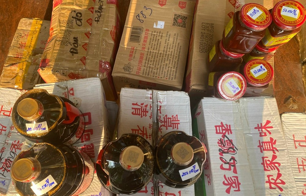 Quảng Ninh: Tạm giữ gần 500 sản phẩm đậu phụ thối, xì dầu, củ cải muối nhập lậu