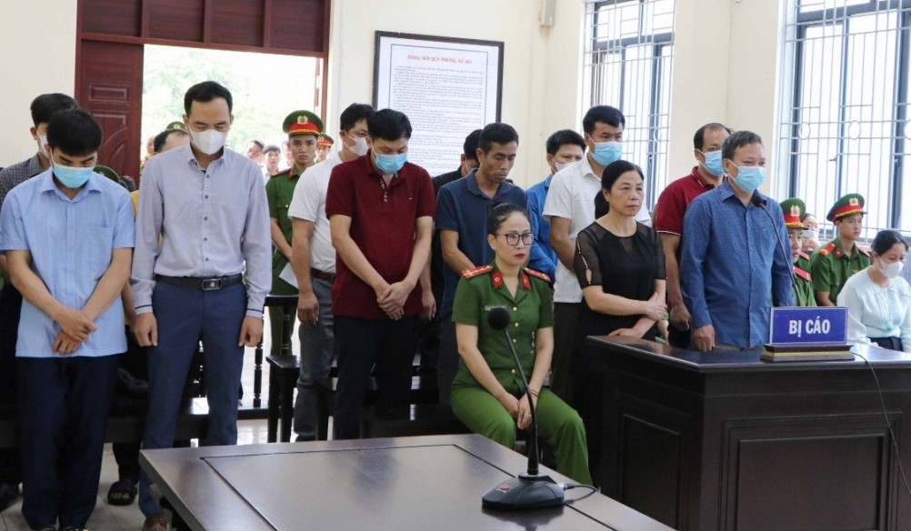 Phạt tù 16 bị cáo trong vụ án đưa và nhận hối lộ tại Lai Châu