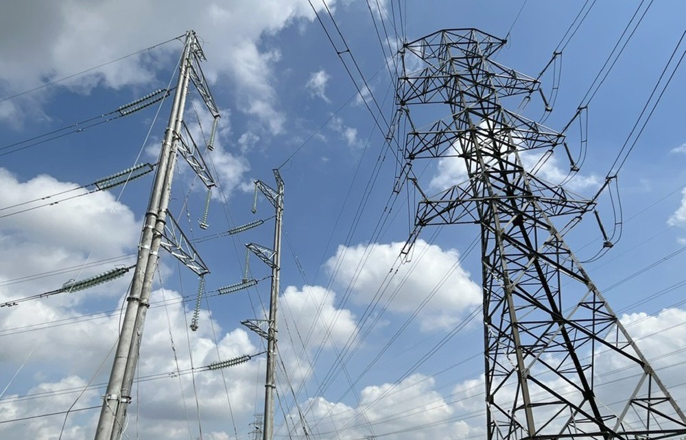 Đóng điện đường dây đấu nối sẵn sàng cấp điện chạy thử nghiệm Nhà máy điện Nhơn Trạch 3