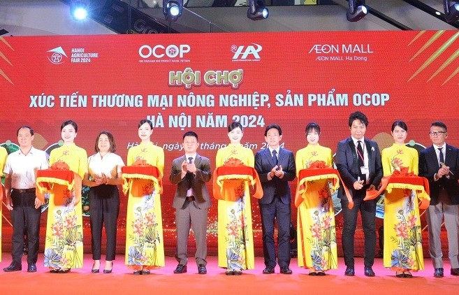 Khai mạc Hội chợ xúc tiến thương mại nông nghiệp, sản phẩm OCOP Hà Nội năm 2024