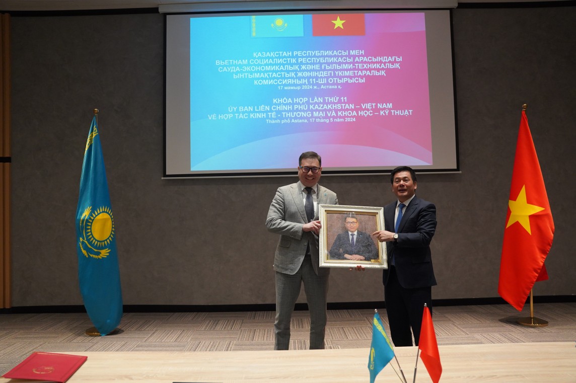 Chùm ảnh: Khóa họp lần thứ 11 UBLCP Việt Nam - Kazakhstan