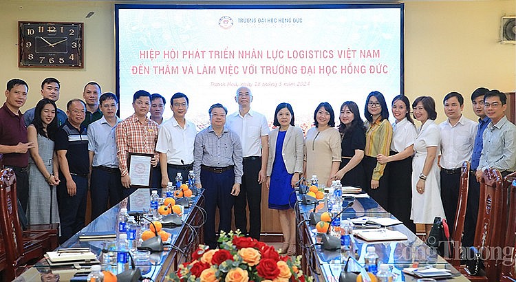 Hiệp hội Phát triển nhân lực Logistics Việt Nam đến thăm và làm việc tại Trường Đại học Hồng Đức