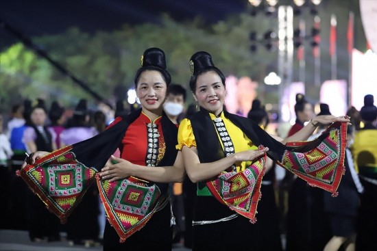 Giới thiệu nét văn hoá đặc trưng của 54 dân tộc Việt Nam