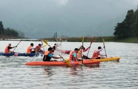 Sôi nổi Giải đua thuyền Kayak tỉnh Tuyên Quang mở rộng năm 2024
