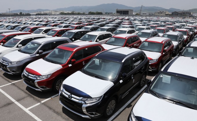 Số lượng ô tô nguyên chiếc các loại nhập khẩu giảm 27,1%