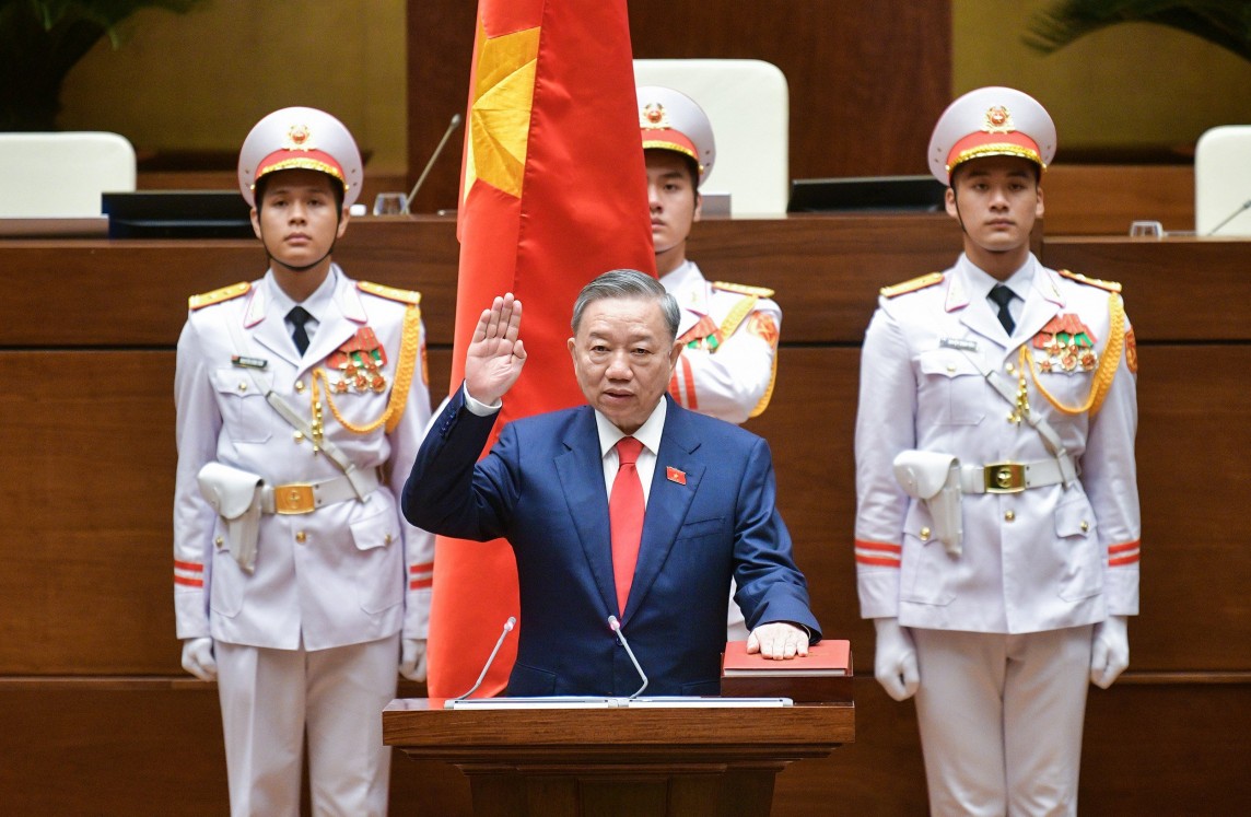 Chủ tịch nước Cộng hòa xã hội chủ nghĩa Việt Nam tuyên thệ