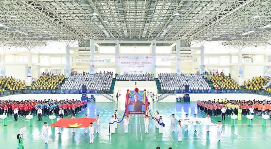 gan 2700 hoc sinh tham gia hoi khoe phu dong toan quoc