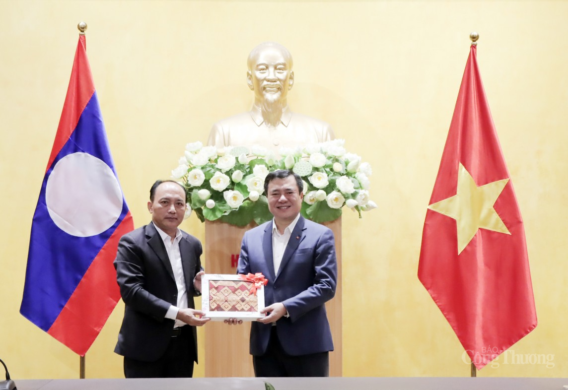 Việt Nam - Lào: Đẩy mạnh hợp tác phòng, chống vi phạm pháp luật trong kinh doanh