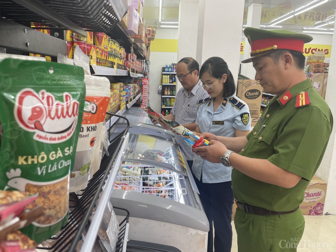 Cục Quản lý thị trường Quảng Bình: Tăng cường công tác kiểm tra an toàn thực phẩm