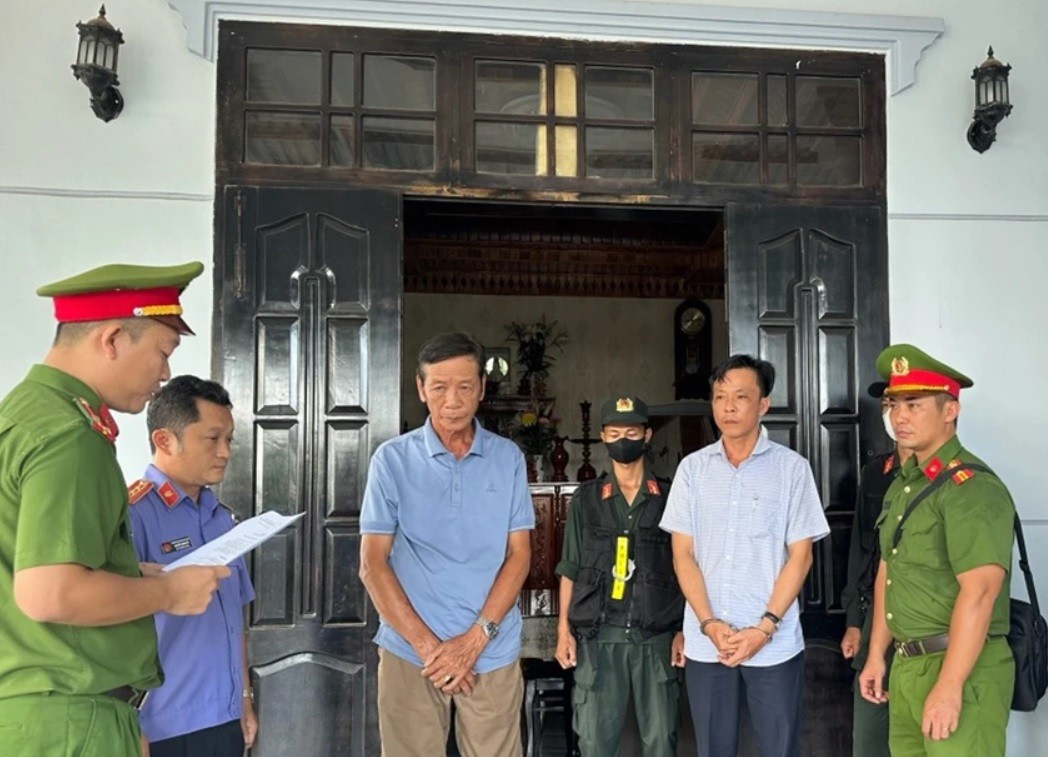 Bình Thuận: Bắt 2 cán bộ 