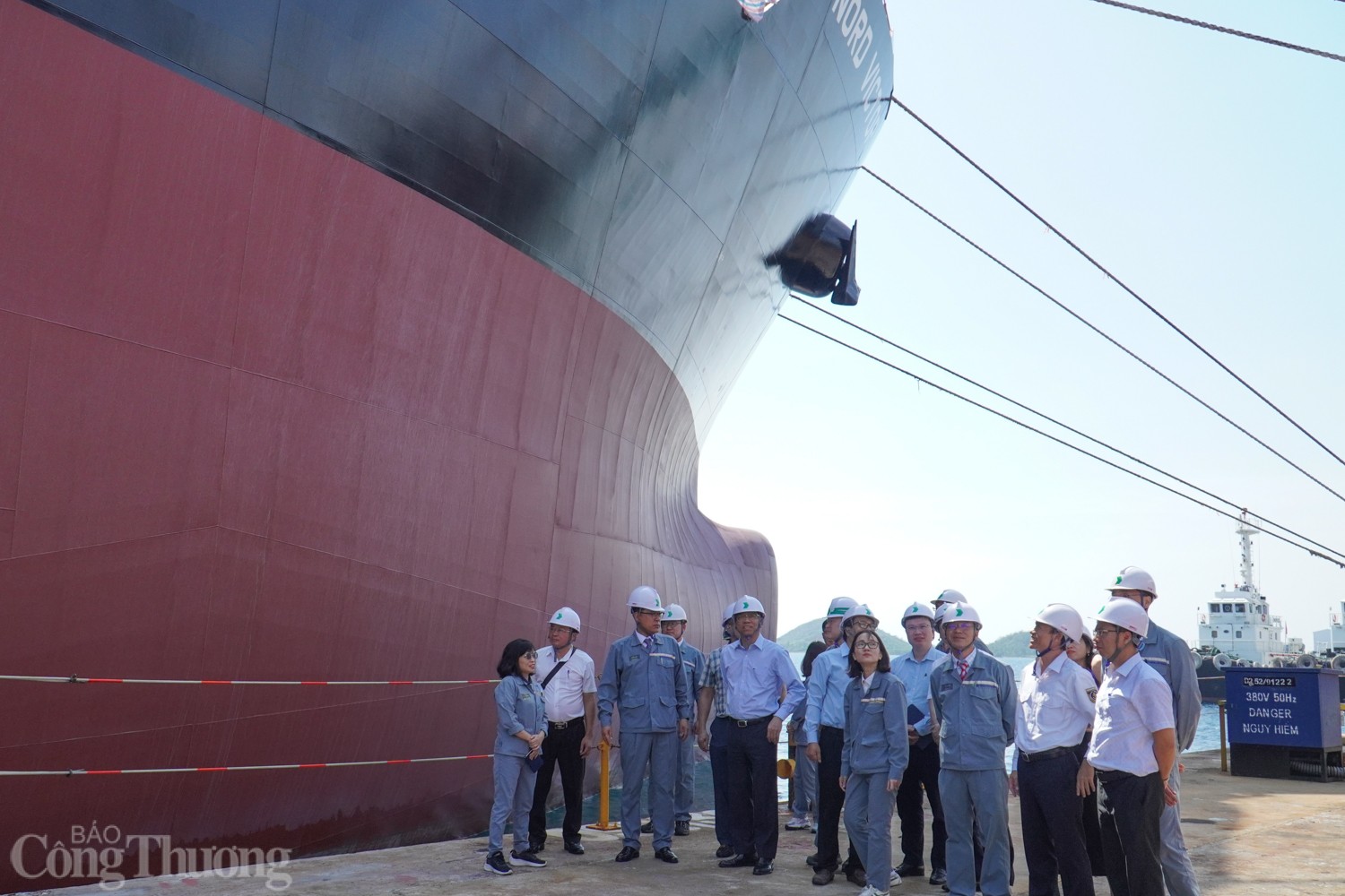 Tạo điều kiện thuận lợi để ngành đóng tàu Khánh Hòa phát triển