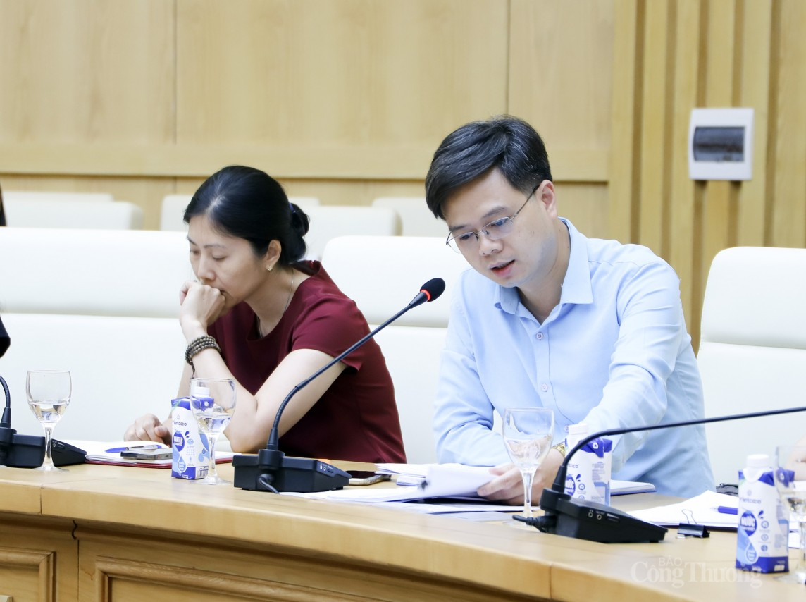 Thứ trưởng Nguyễn Sinh Nhật Tân chủ trì họp Ban soạn thảo bổ sung một số diều