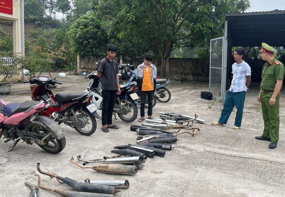Lào Cai: Vận động thanh niên xã vùng cao tháo bỏ hơn 40 xe gắn máy độ chế, nẹt pô