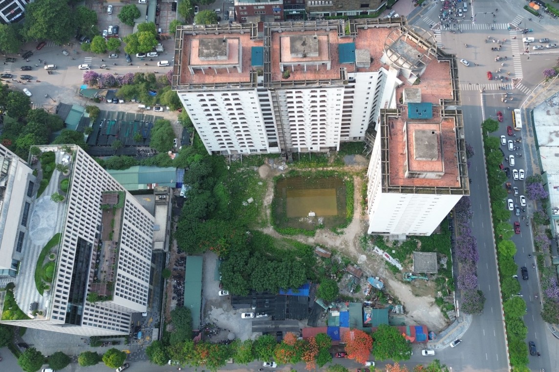 Cận cảnh hàng nghìn căn hộ tái định cư bỏ hoang gây lãng phí giữa thủ đô