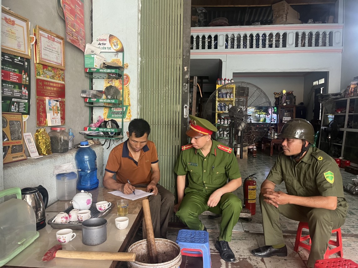 Lào Cai: Vận động thanh niên xã vùng cao tháo bỏ hơn 40 xe gắn máy độ chế, nẹt pô