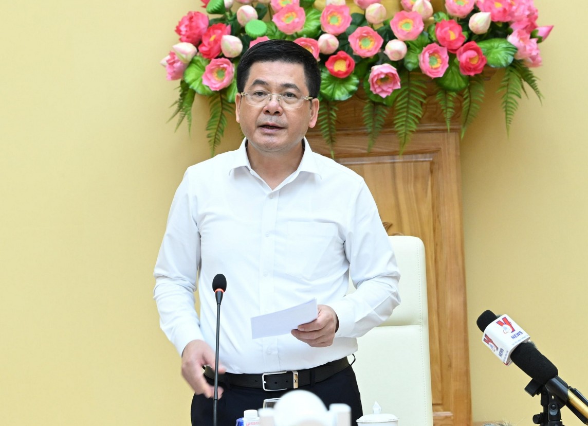 Bộ trưởng Nguyễn Hồng Diên phát biểu kết luận cuộc họp