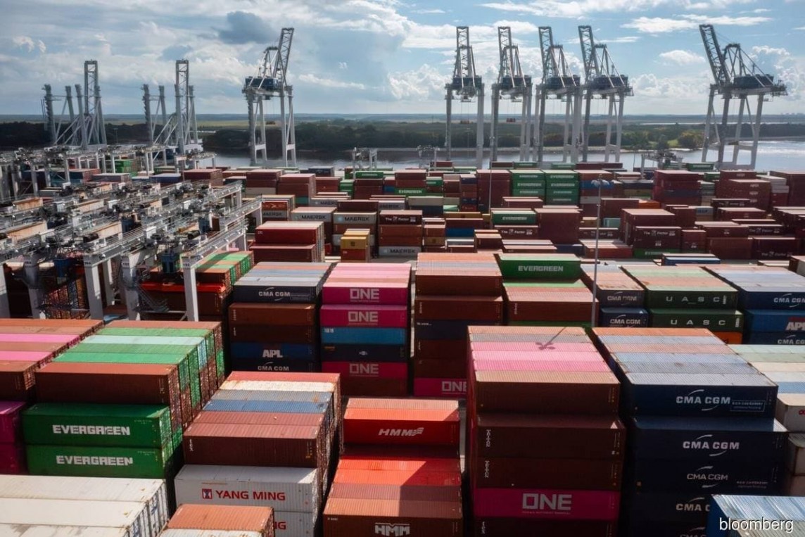 Giá cước vận tải container lại “nóng” với thương mại toàn cầu