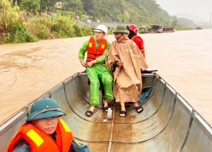 Lào Cai: 2 người bị lũ cuốn mất tích trên địa bàn huyện Bát Xát