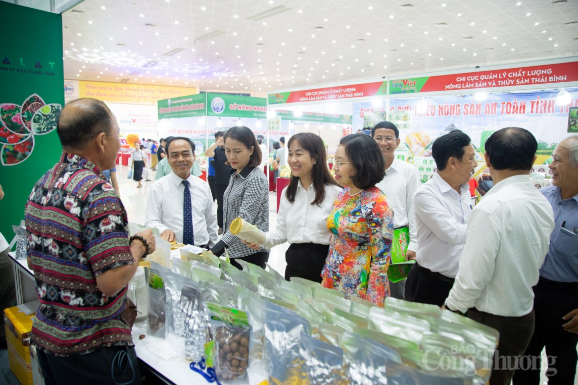 200 gian hàng tham gia Hội chợ hàng Việt Đà Nẵng 2024 - Tôn vinh sản phẩm OCOP