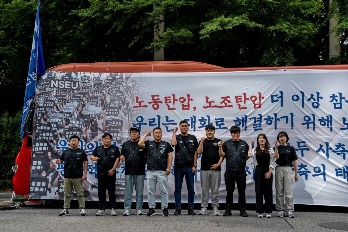 Lần đầu tiên trong lịch sử, 28.000 công nhân Samsung đình công