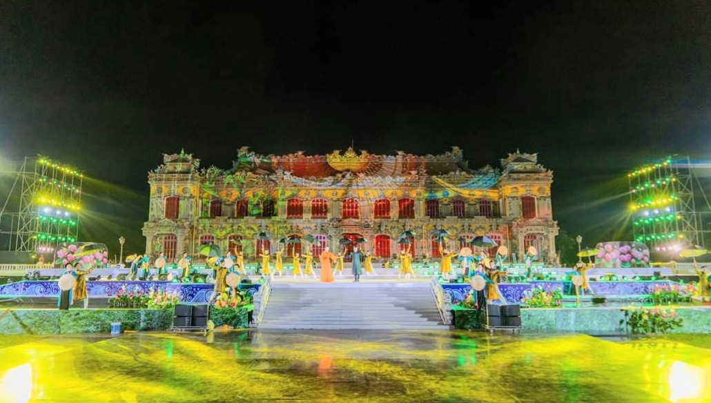 Thừa Thiên Huế: Lung linh đêm khai mạc Tuần lễ Festival Quốc tế Huế