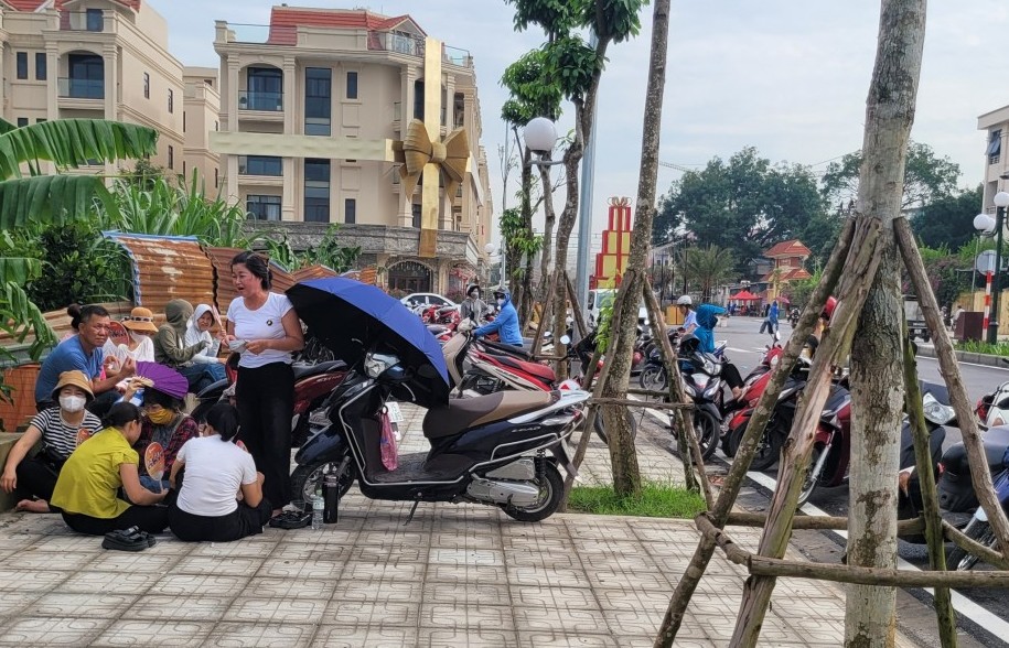 Không khí buổi thi đầu tiên tại 9 điểm thi vào lớp 10 huyện Thường Tín, Hà Nội