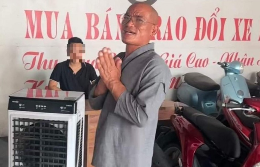 Chủ cửa hàng lên tiếng về Hộ pháp Kim Cang theo ông Thích Minh Tuệ quảng cáo bán xe máy