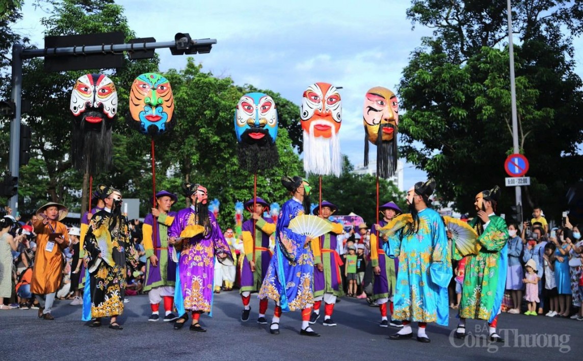 Lễ hội đường phố Festival Huế 2024: Nơi giao thoa các nền văn hoá thế giới