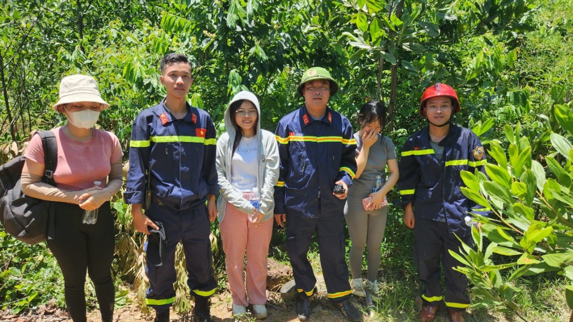 Thừa Thiên Huế: Kịp thời cứu 3 sinh viên mắc kẹt tại núi Hòn Vượn