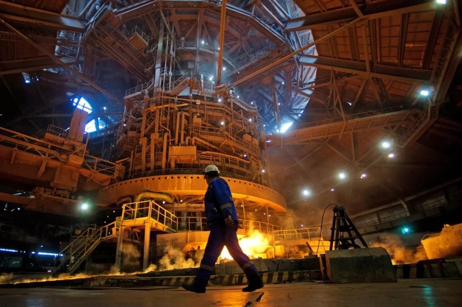 Quốc gia châu Âu “bất ngờ” nối lại nhập khẩu sắt thép của Nga
