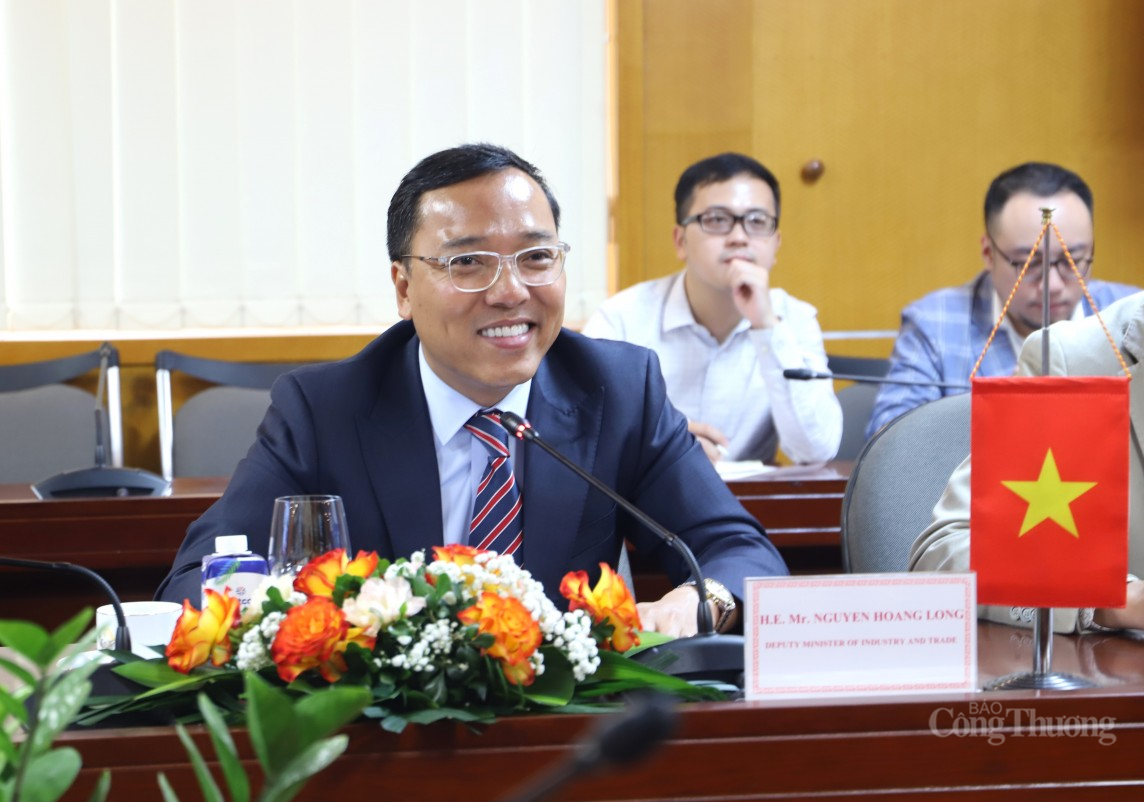 Phiên họp lần V Hội đồng Thương mại tự do hai nước Việt Nam - Chile