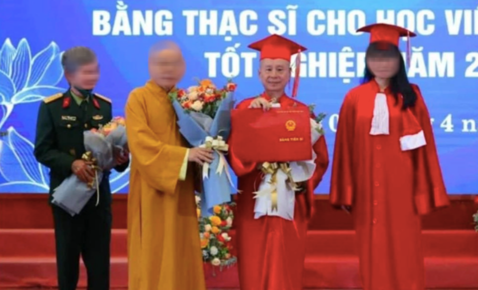 Ông Vương Tấn Việt (Thượng tọa Thích Chân Quang) sắp bị thu hồi bằng tiến sĩ?