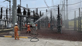 Bình Định: Nỗ lực vận hành an toàn lưới điện truyền tải mùa nắng nóng